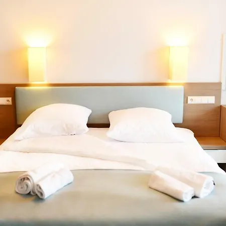 Baltic Plaza Hotel *